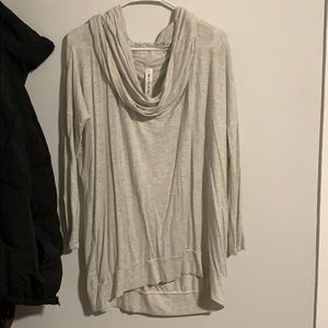 Scoop Neck Light Long Sleeve Blouse